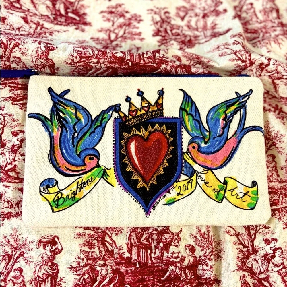 “Love of Art” Heart/Birds 2019 Brighton Canvas zi wallet makeup pencil bag NWOT!